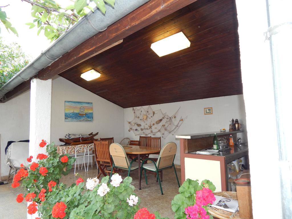 Apartment Skeva Starigrad Paklenica Phòng bức ảnh